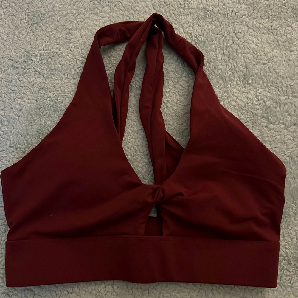 Fabletics twist front sports bra